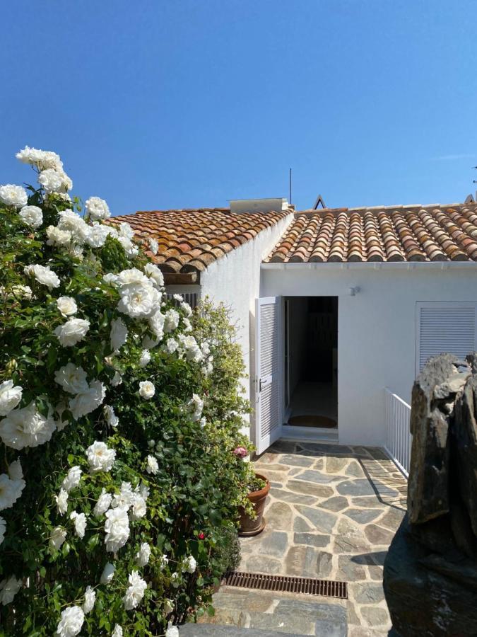 Centric Townhouse With Sea View - Casa Marta Villa Cadaques Luaran gambar